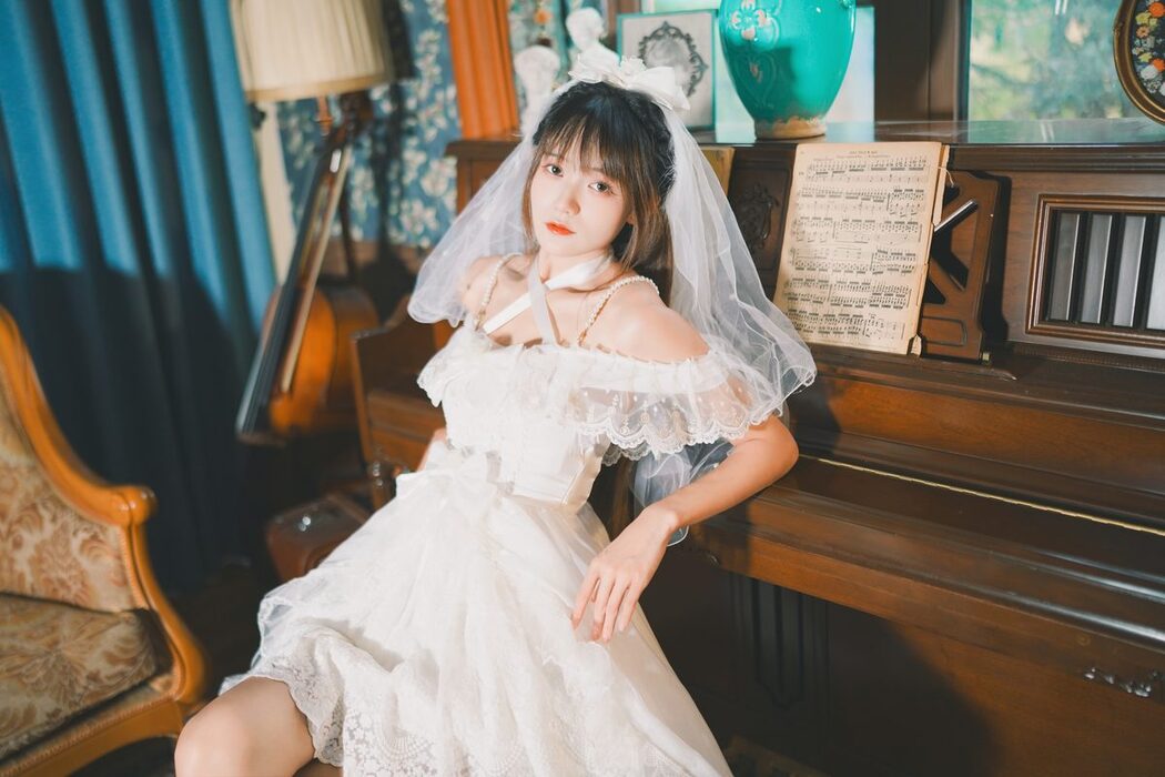YiTuYu艺图语 Vol.4729 Tu Zi Zzz Bu Chi Hu Luo Bo
