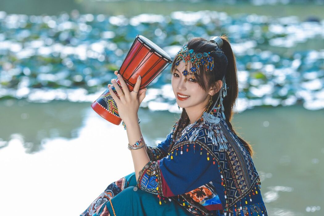 YiTuYu艺图语 Vol.4822 Aka Ki Qing Ko
