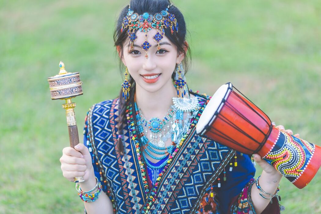 YiTuYu艺图语 Vol.4822 Aka Ki Qing Ko