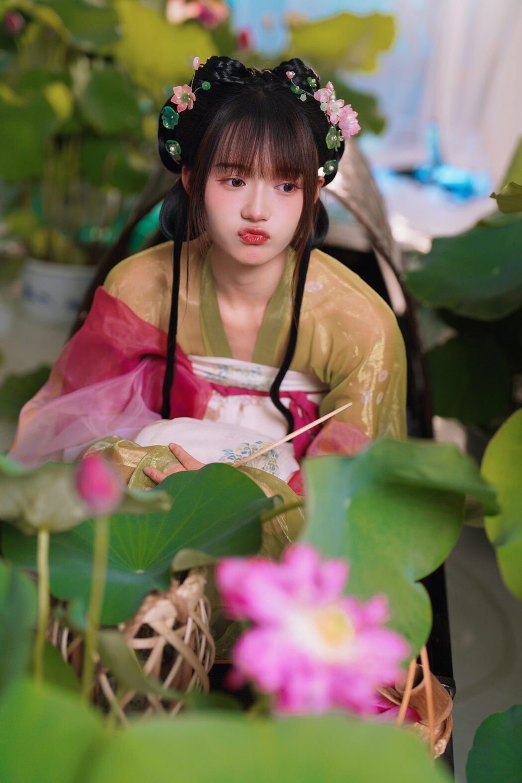 YiTuYu艺图语 Vol.4707 Tu Zi Zzz Bu Chi Hu Luo Bo