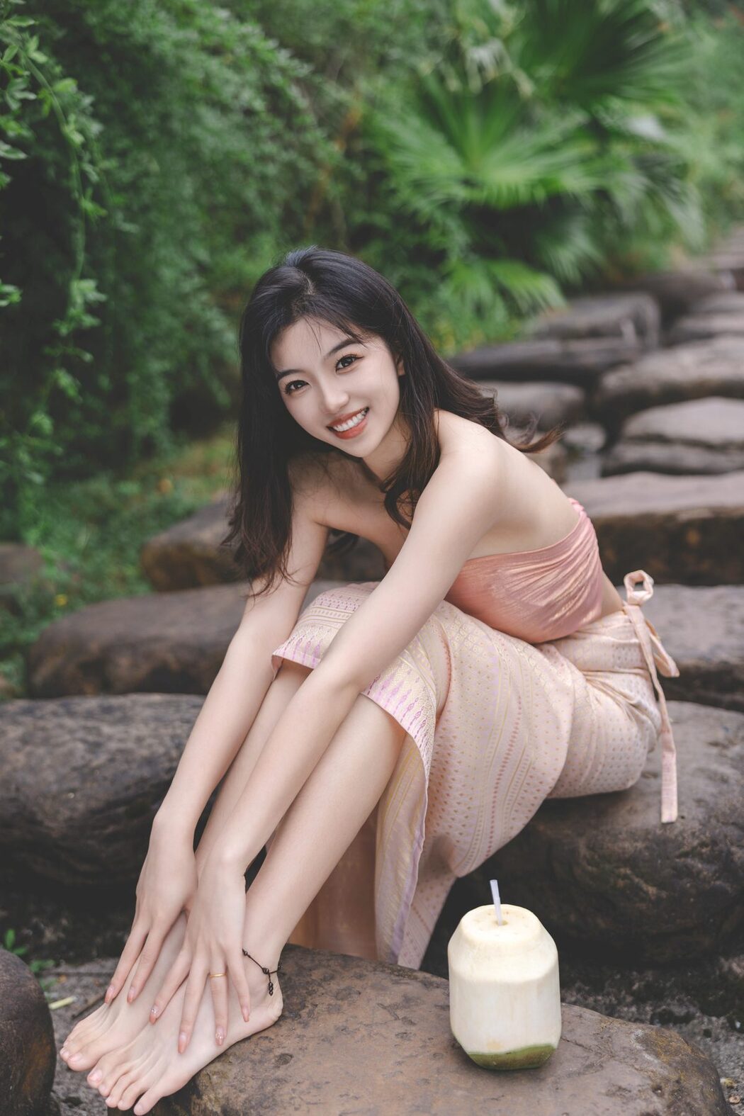 YiTuYu艺图语 Vol.4742 Aka Ki Qing Ko