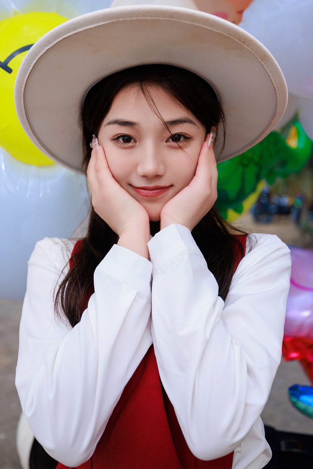 YiTuYu艺图语 Vol.4810 Pei Tong Xue Cover Photo