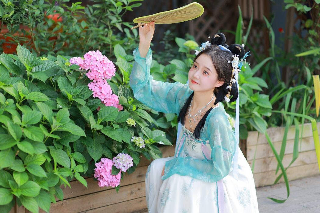 YiTuYu艺图语 Vol.4703 You Er Bai Bai