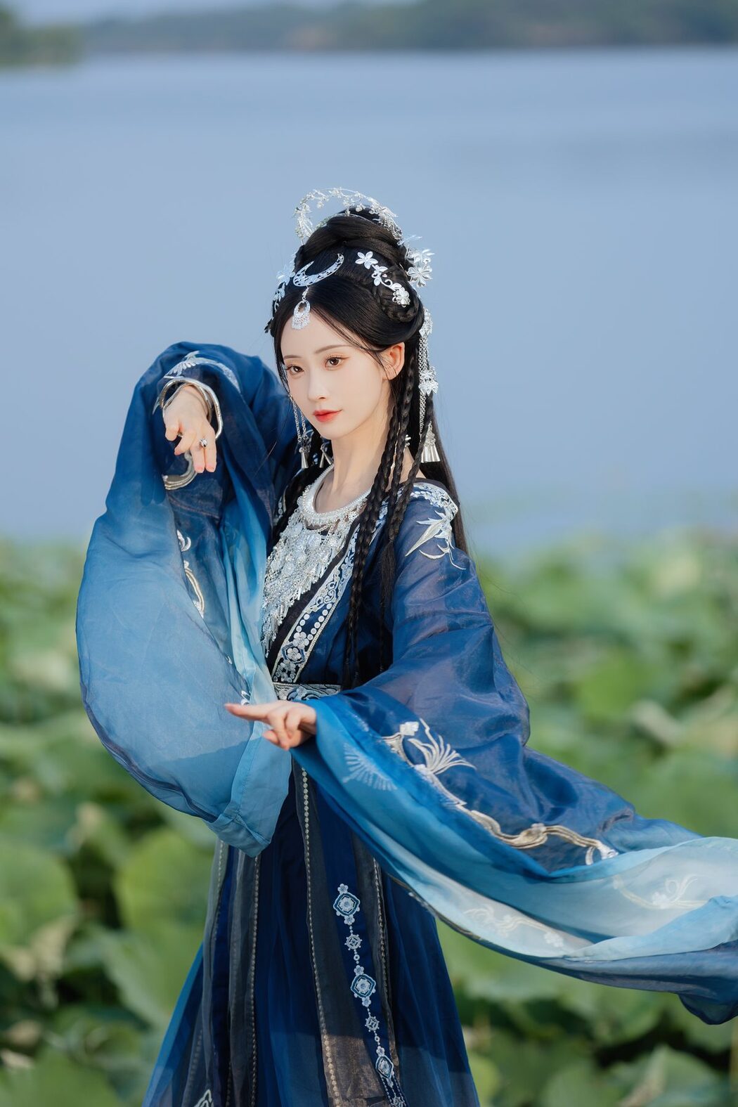 YiTuYu艺图语 Vol.4761 Jia Yue Yue Yue