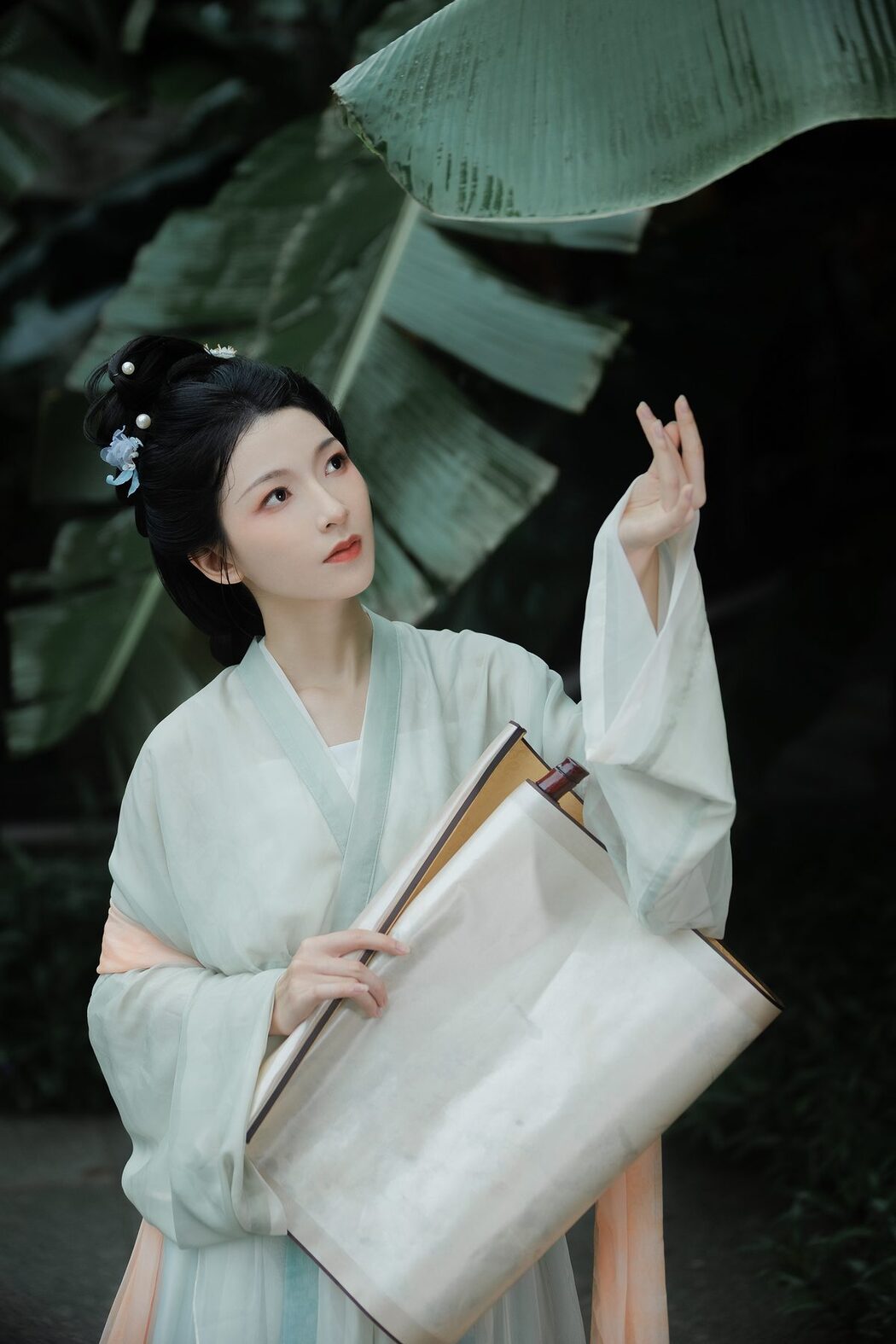 YiTuYu艺图语 Vol.4777 Fu Qu Shang Ying