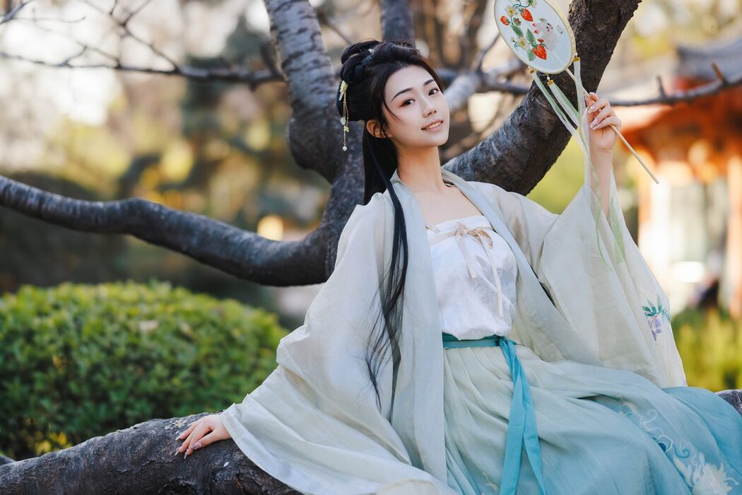 YiTuYu艺图语 Vol.4833 Pei Tong Xue