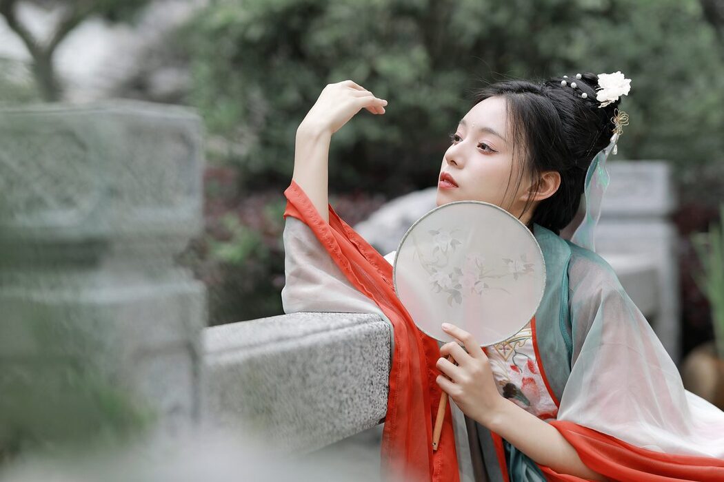 YiTuYu艺图语 Vol.4826 Li Lu Lu