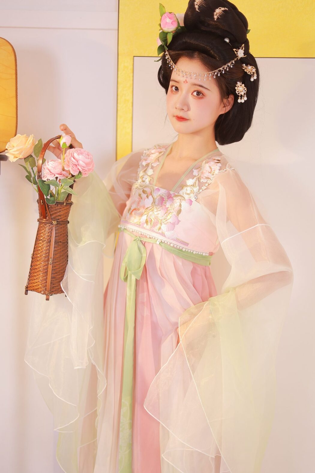 YiTuYu艺图语 Vol.4711 You Er Bai Bai