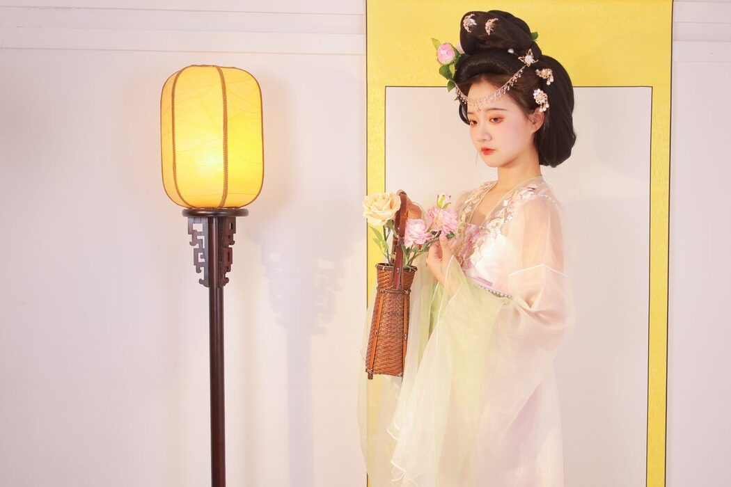 YiTuYu艺图语 Vol.4711 You Er Bai Bai