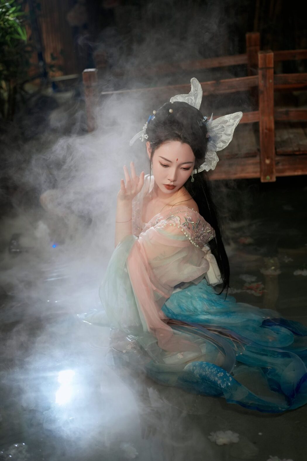YiTuYu艺图语 Vol.4768 Vi Ge Vivian