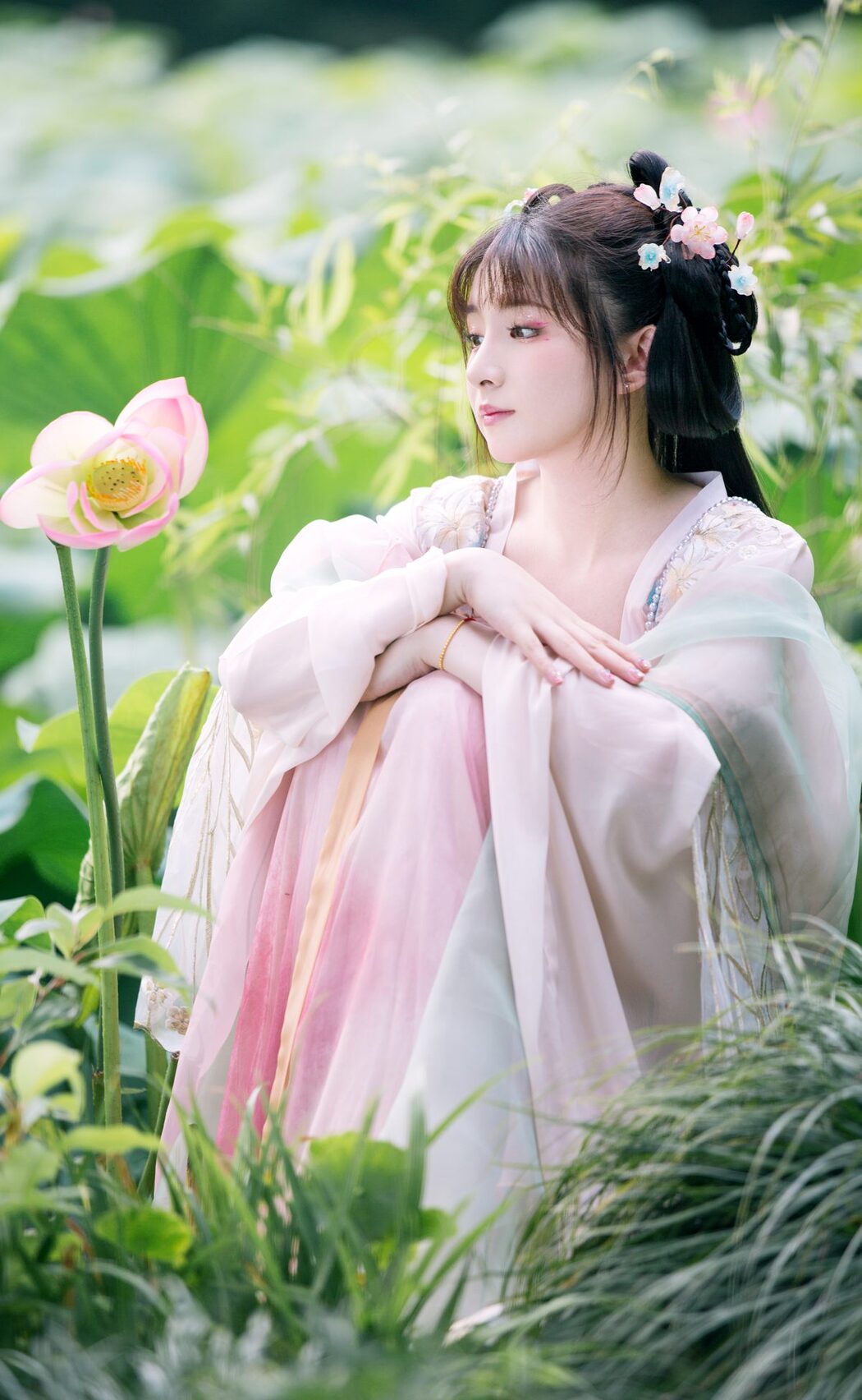YiTuYu艺图语 Vol.4743 Lionnn_