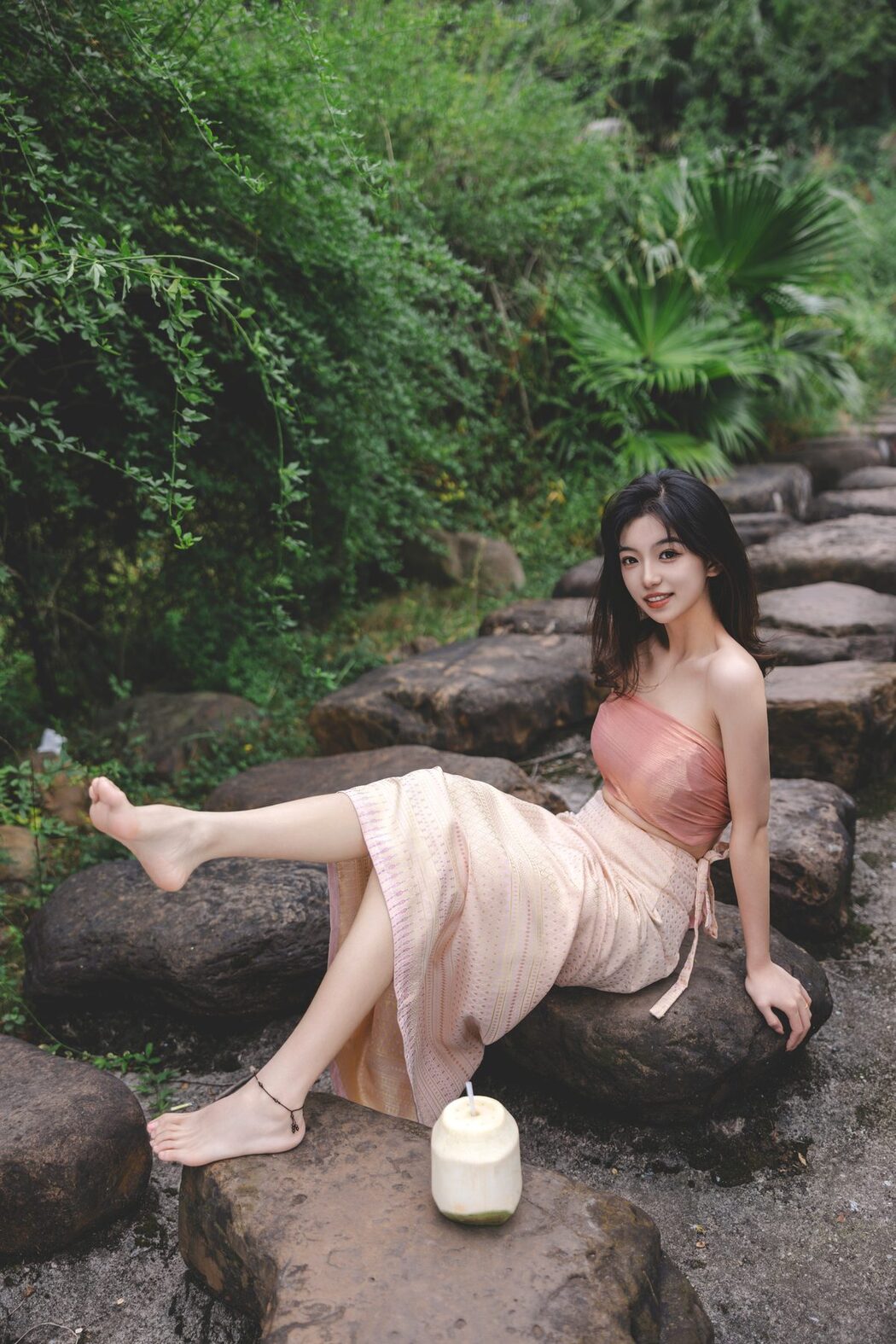 YiTuYu艺图语 Vol.4742 Aka Ki Qing Ko