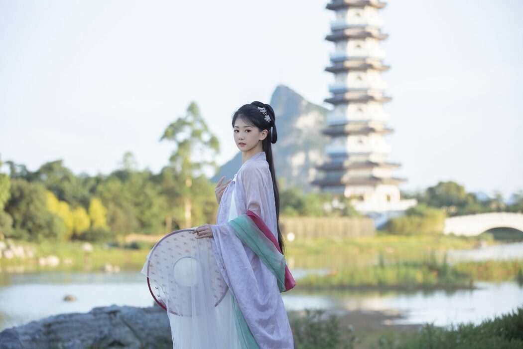 YiTuYu艺图语 Vol.4701 Suan La Tang Er