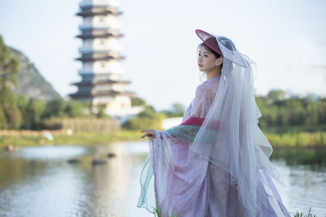 YiTuYu艺图语 Vol.4701 Suan La Tang Er