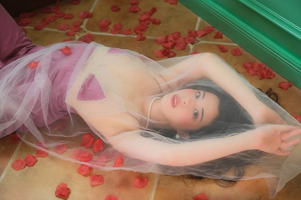 YiTuYu艺图语 Vol.4831 Yi Zhi Qian Qian