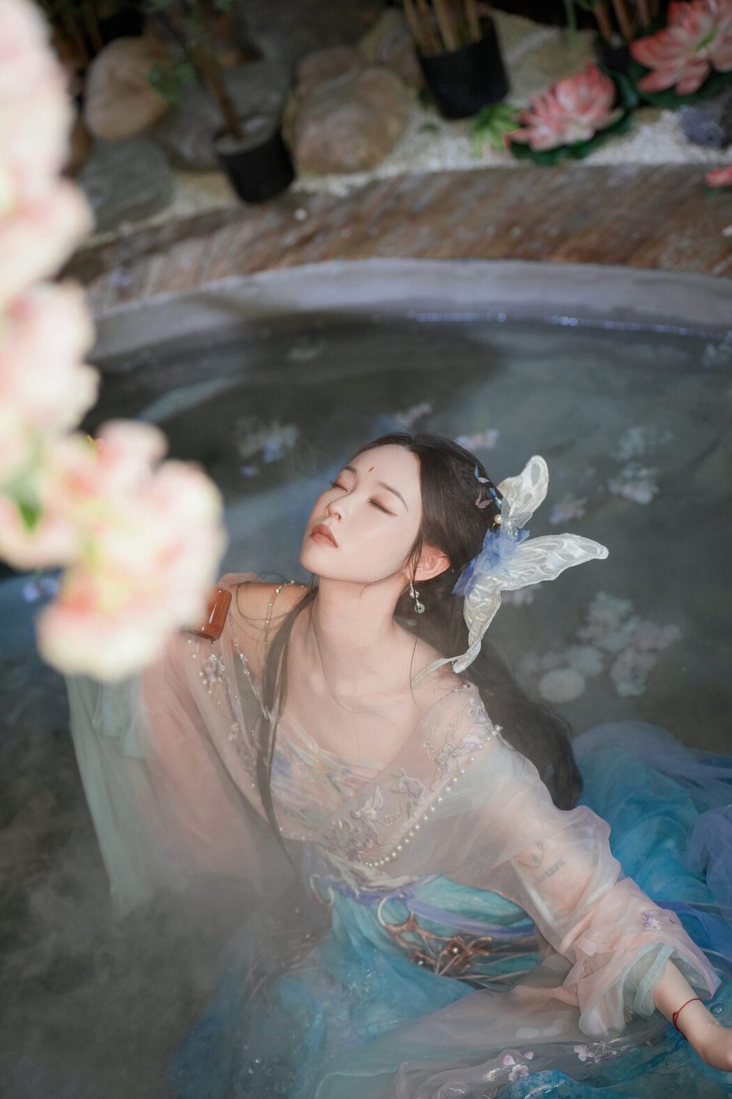 YiTuYu艺图语 Vol.4768 Vi Ge Vivian