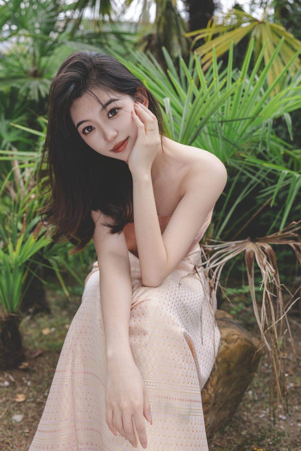 YiTuYu艺图语 Vol.4742 Aka Ki Qing Ko