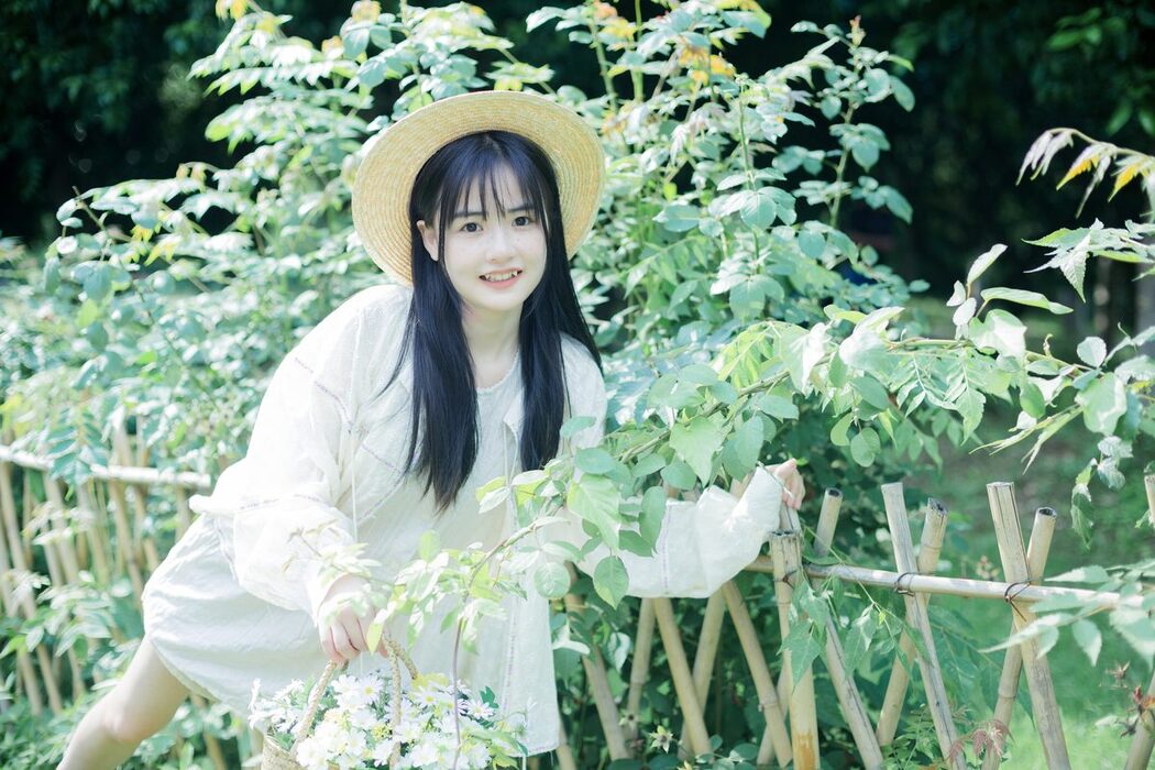 YiTuYu艺图语 Vol.4798 Xiao Yi Mei Mei Cute