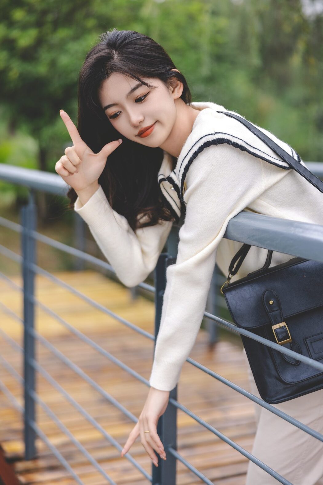 YiTuYu艺图语 Vol.4762 Aka Ki Qing Ko