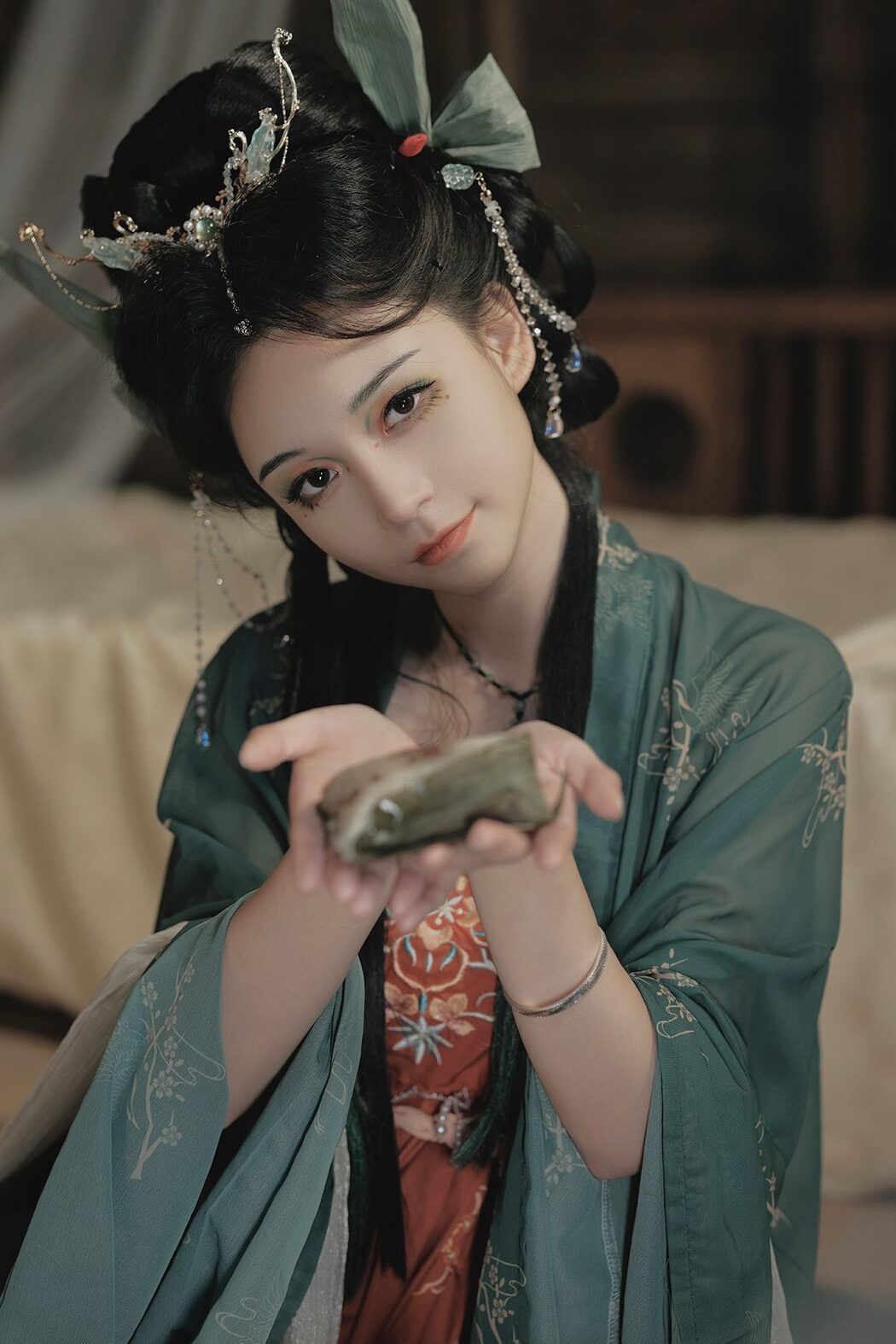 YiTuYu艺图语 Vol.4778 Lin Lang Cover Photo