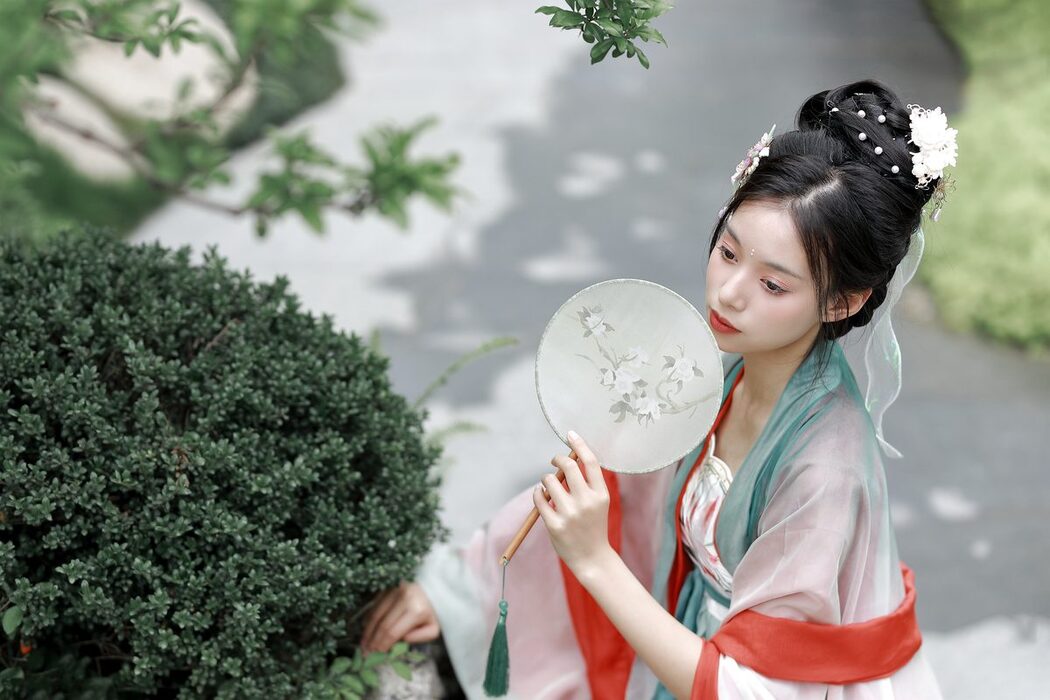 YiTuYu艺图语 Vol.4826 Li Lu Lu