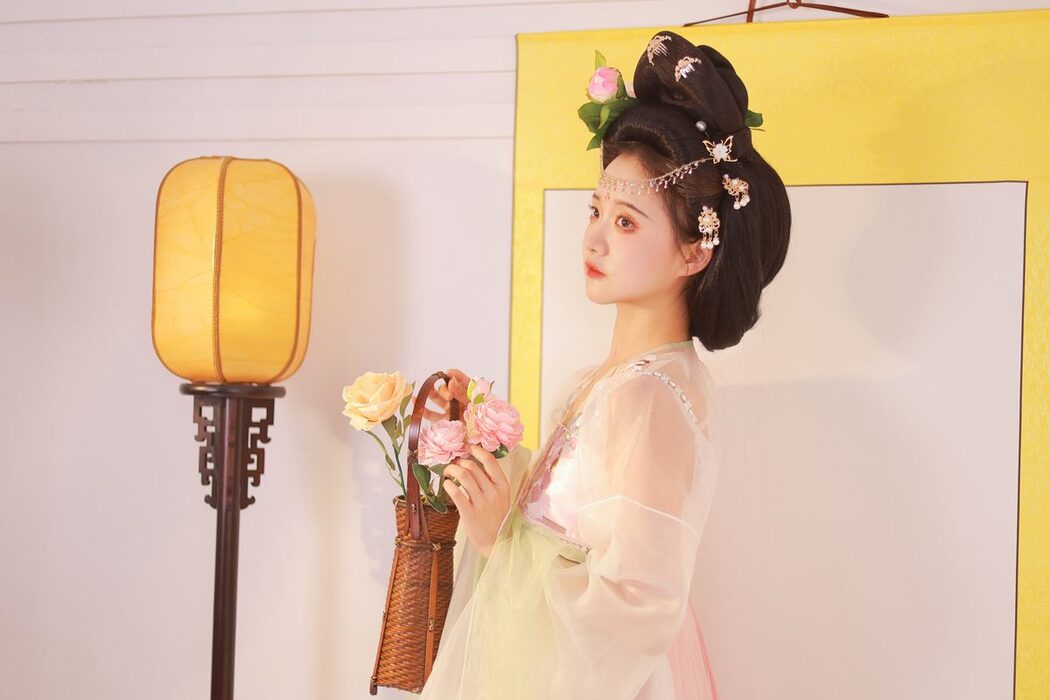 YiTuYu艺图语 Vol.4711 You Er Bai Bai