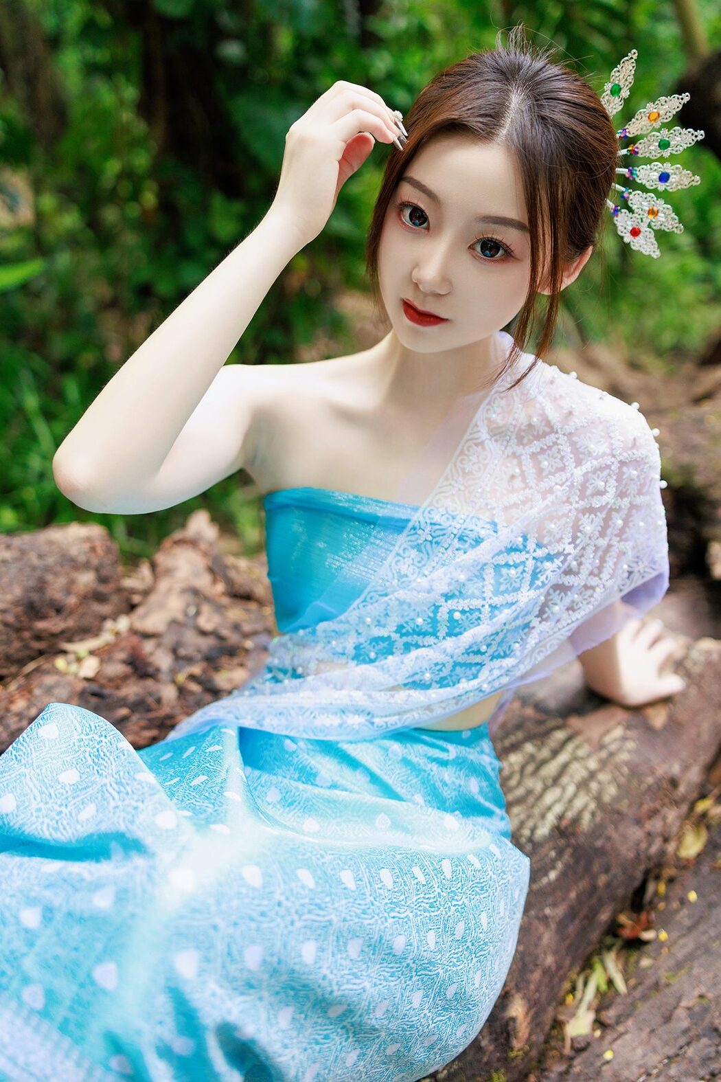 YiTuYu艺图语 Vol.4913 She Kong De Luan Luan Cover Photo