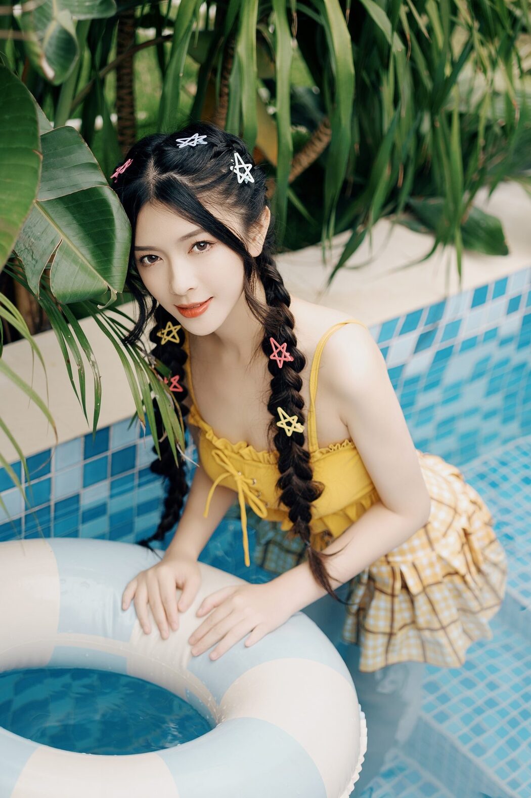 YiTuYu艺图语 Vol.4891 Xin Yi