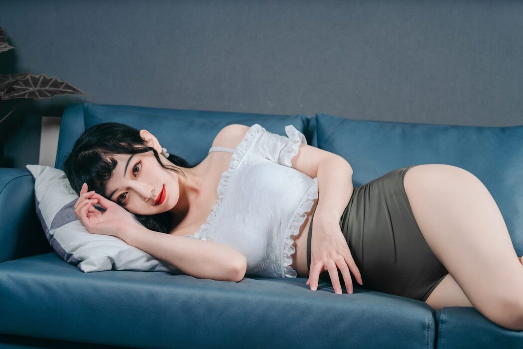 YiTuYu艺图语 Vol.4857 Tao Mo Gong Zi X