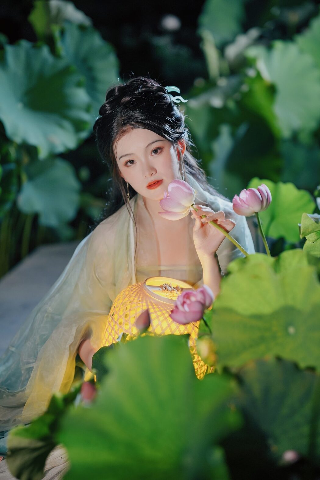 YiTuYu艺图语 Vol.4861 Yue Li