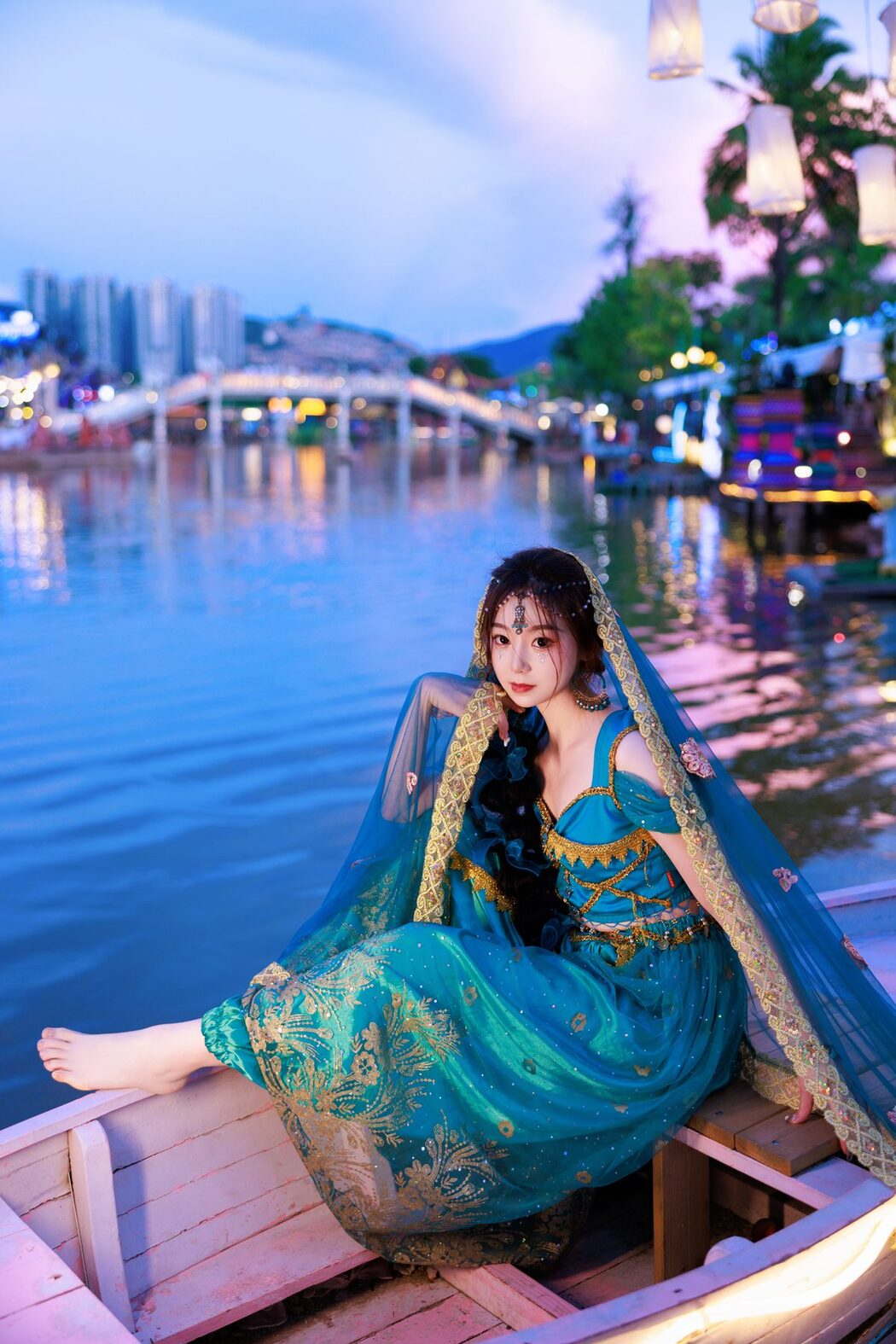 YiTuYu艺图语 Vol.4881 She Kong De Luan Luan