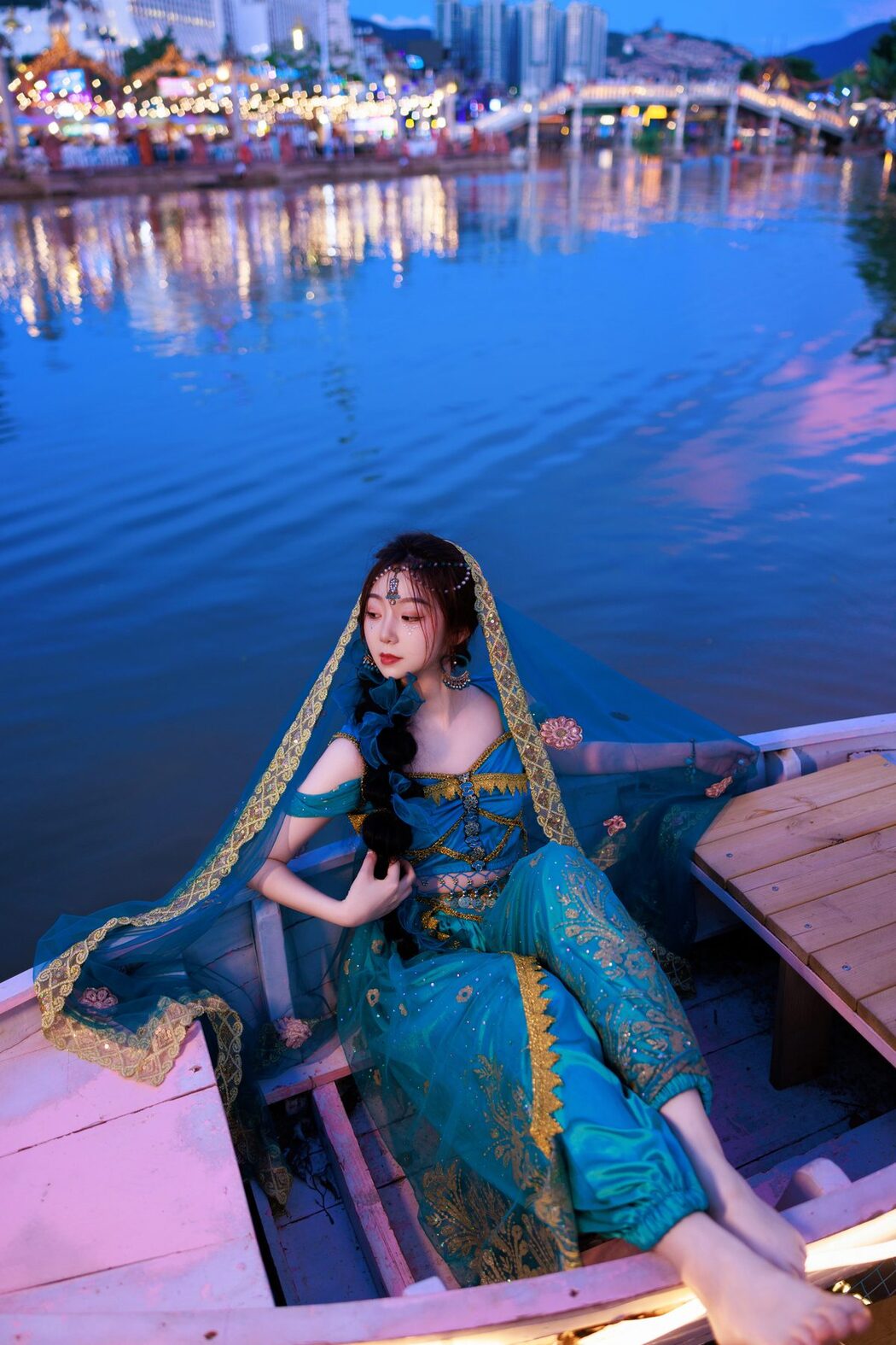 YiTuYu艺图语 Vol.4881 She Kong De Luan Luan