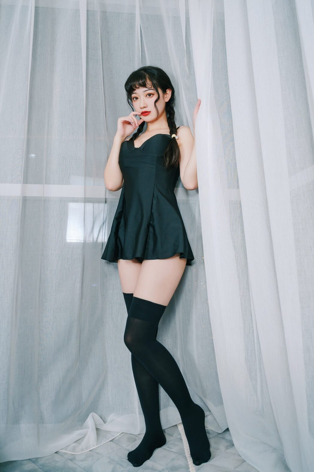 YiTuYu艺图语 Vol.4933 Tao Mo Gong Zi X