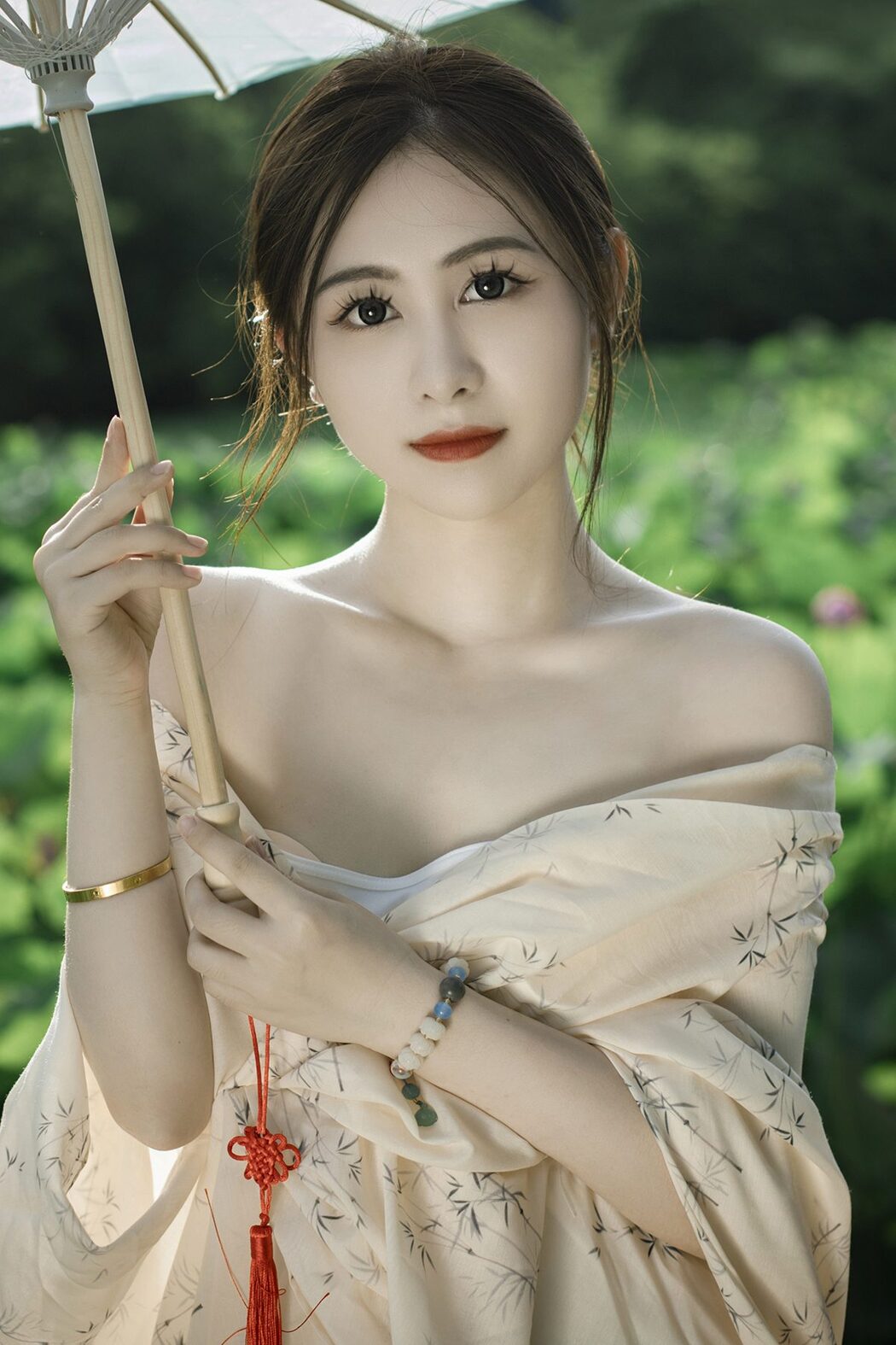 YiTuYu艺图语 Vol.4976 Ke Ke Duo Ni Cover Photo