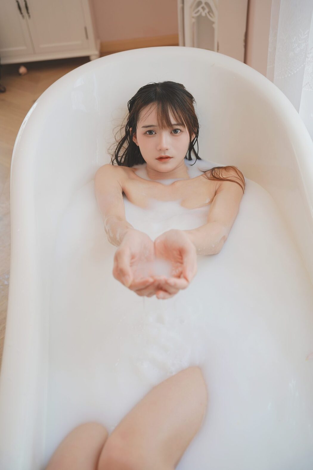 YiTuYu艺图语 Vol.4920 Tu Zi Zzz Bu Chi Hu Luo Bo
