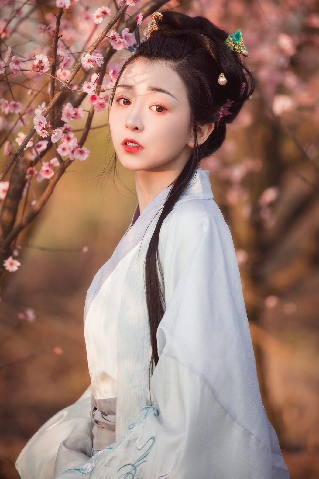 YiTuYu艺图语 Vol.4956 Ni De Tang Fen Cover Photo