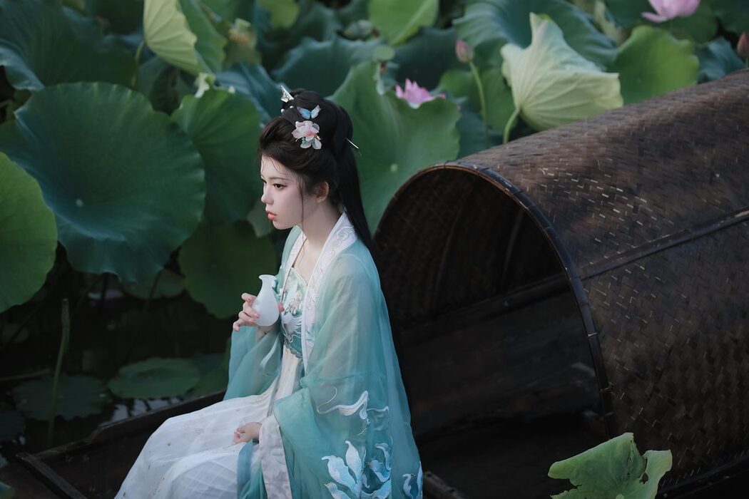 YiTuYu艺图语 Vol.4940 Zhi Zi Hua