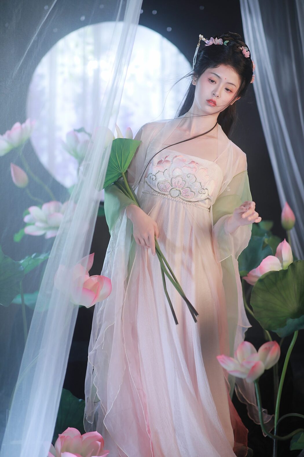 YiTuYu艺图语 Vol.4974 Dai Bu Zhu De Yi Mi