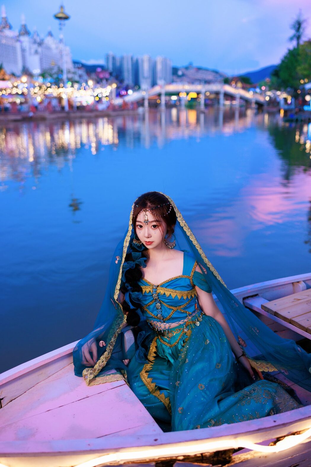YiTuYu艺图语 Vol.4881 She Kong De Luan Luan