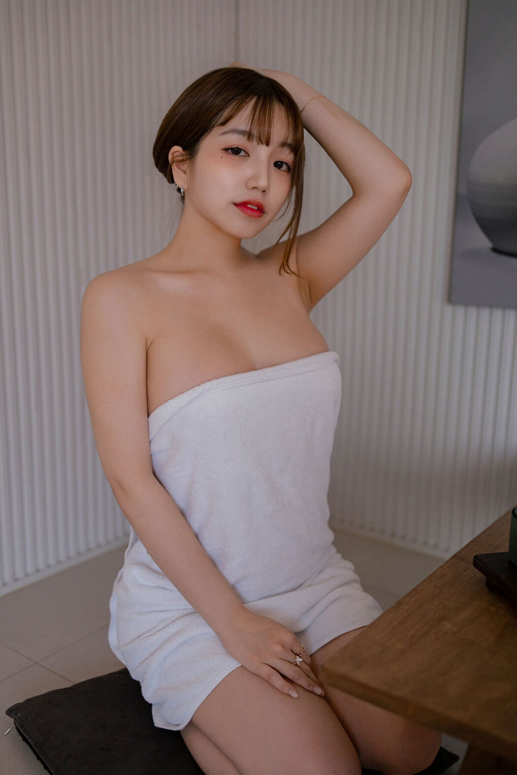 Yoonbly – In the water