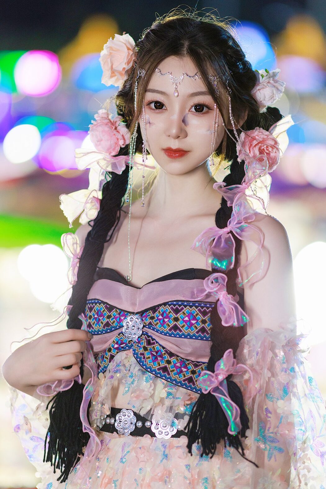 YiTuYu艺图语 Vol.4924 She Kong De Luan Luan Cover Photo