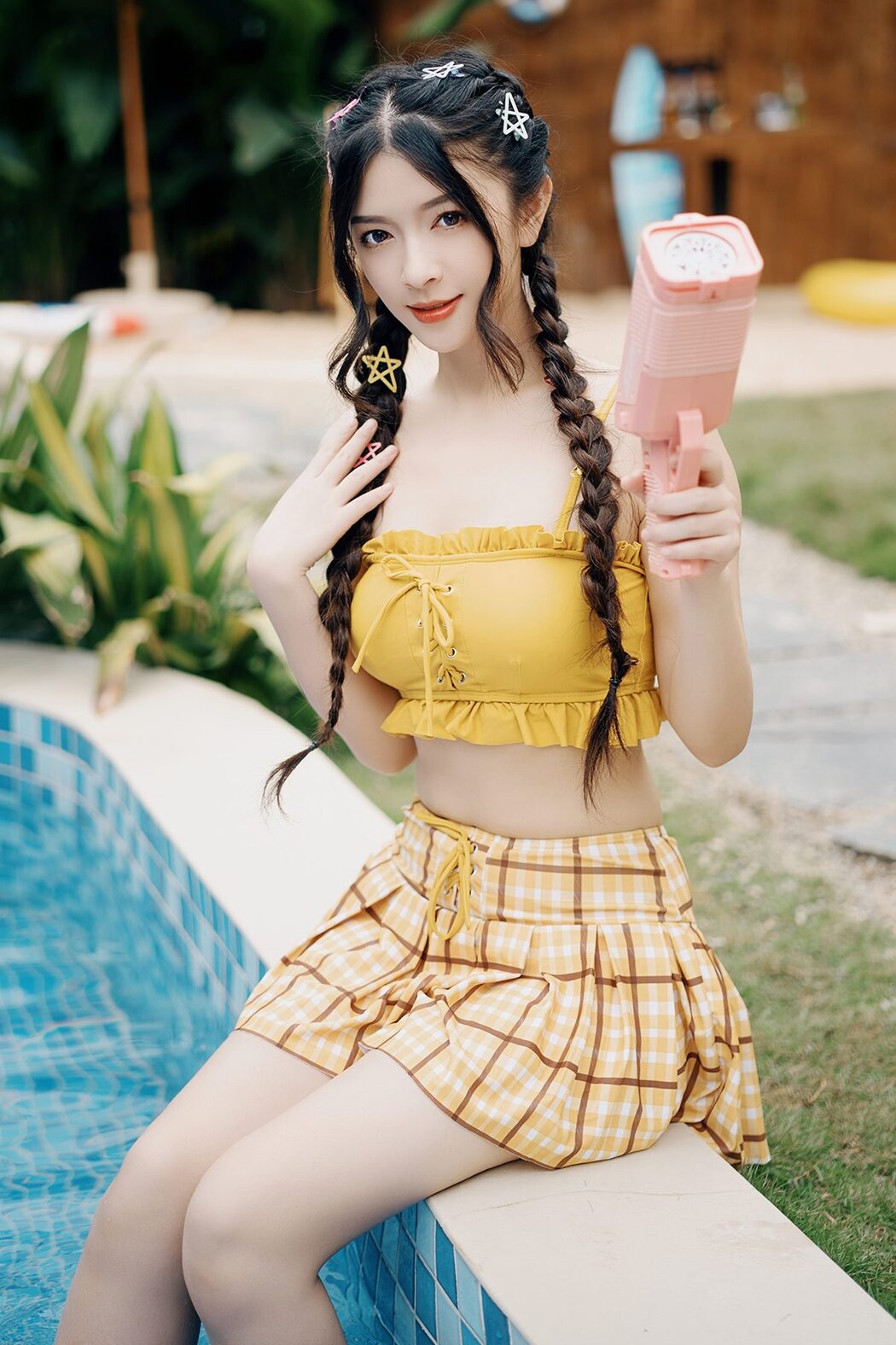 YiTuYu艺图语 Vol.4891 Xin Yi Cover Photo