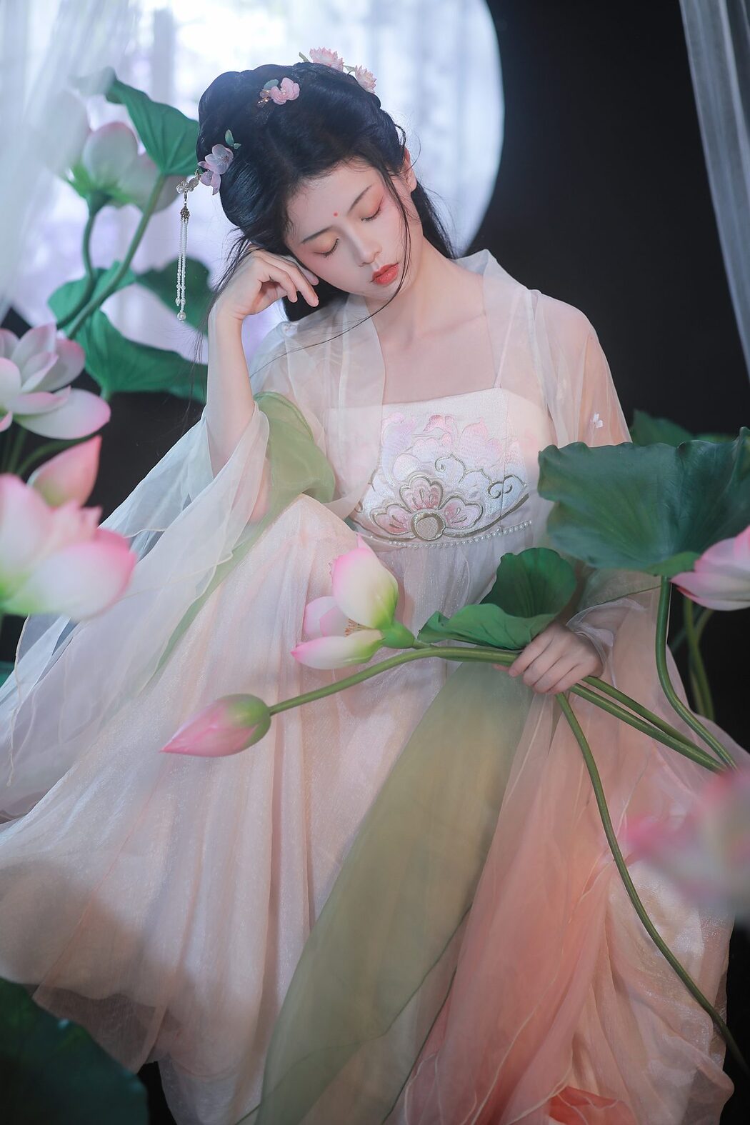 YiTuYu艺图语 Vol.4974 Dai Bu Zhu De Yi Mi