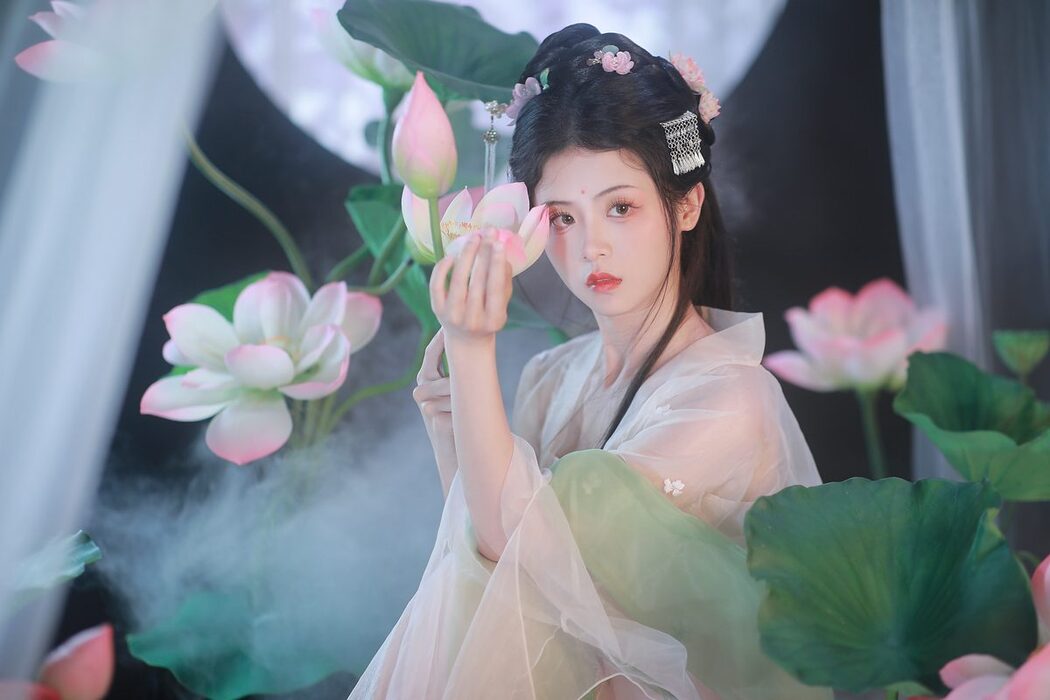 YiTuYu艺图语 Vol.4974 Dai Bu Zhu De Yi Mi
