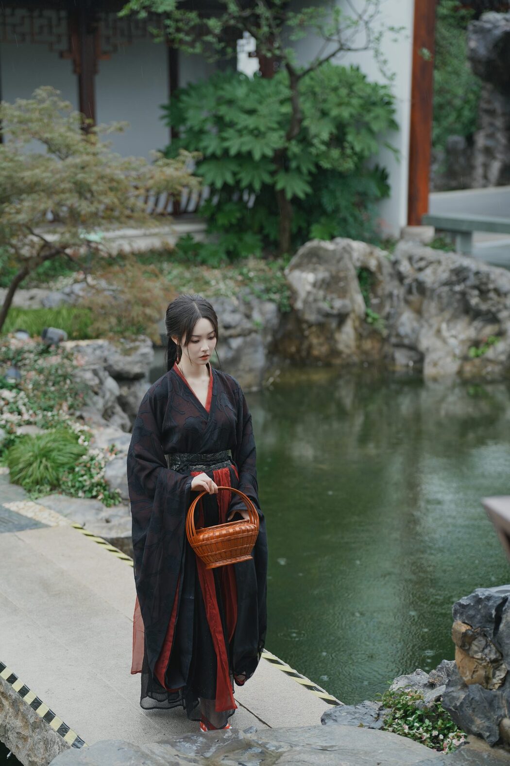 YiTuYu艺图语 Vol.4989 Vi Ge Vivian
