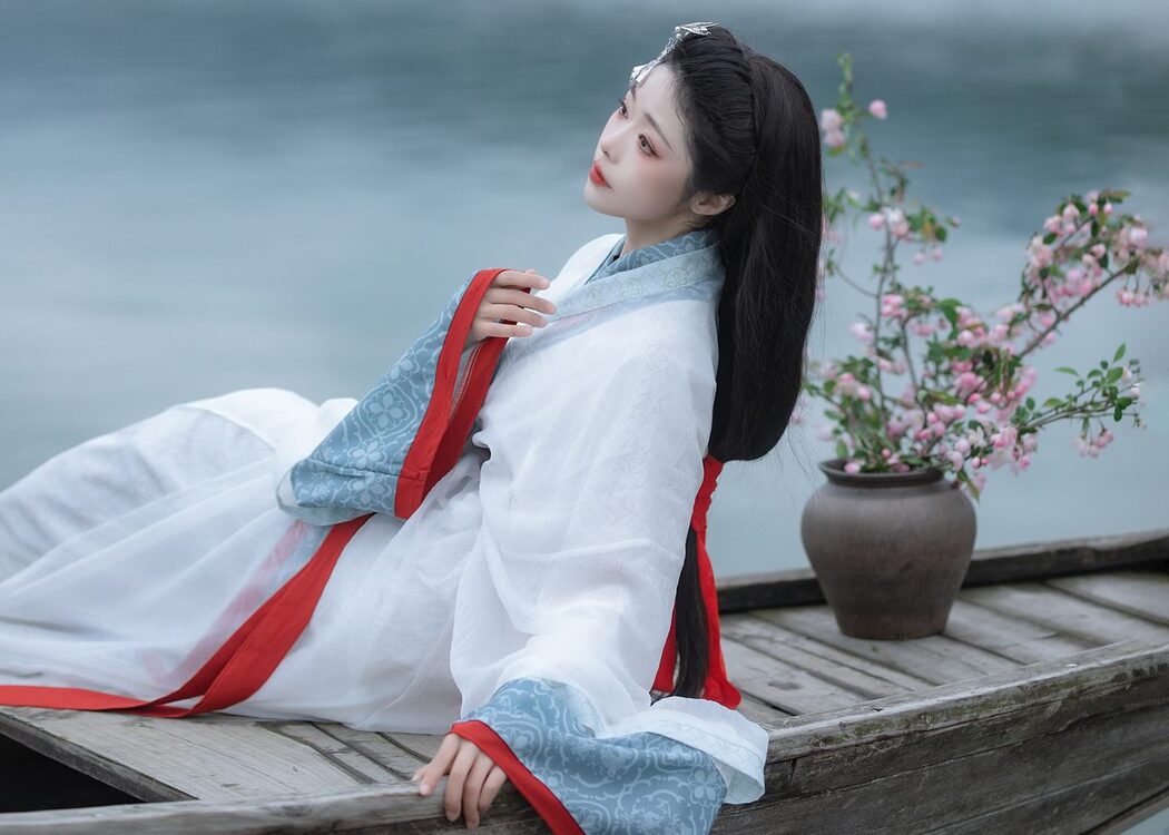 YiTuYu艺图语 Vol.5040 Yun Yun De Hei Yan Quan Er