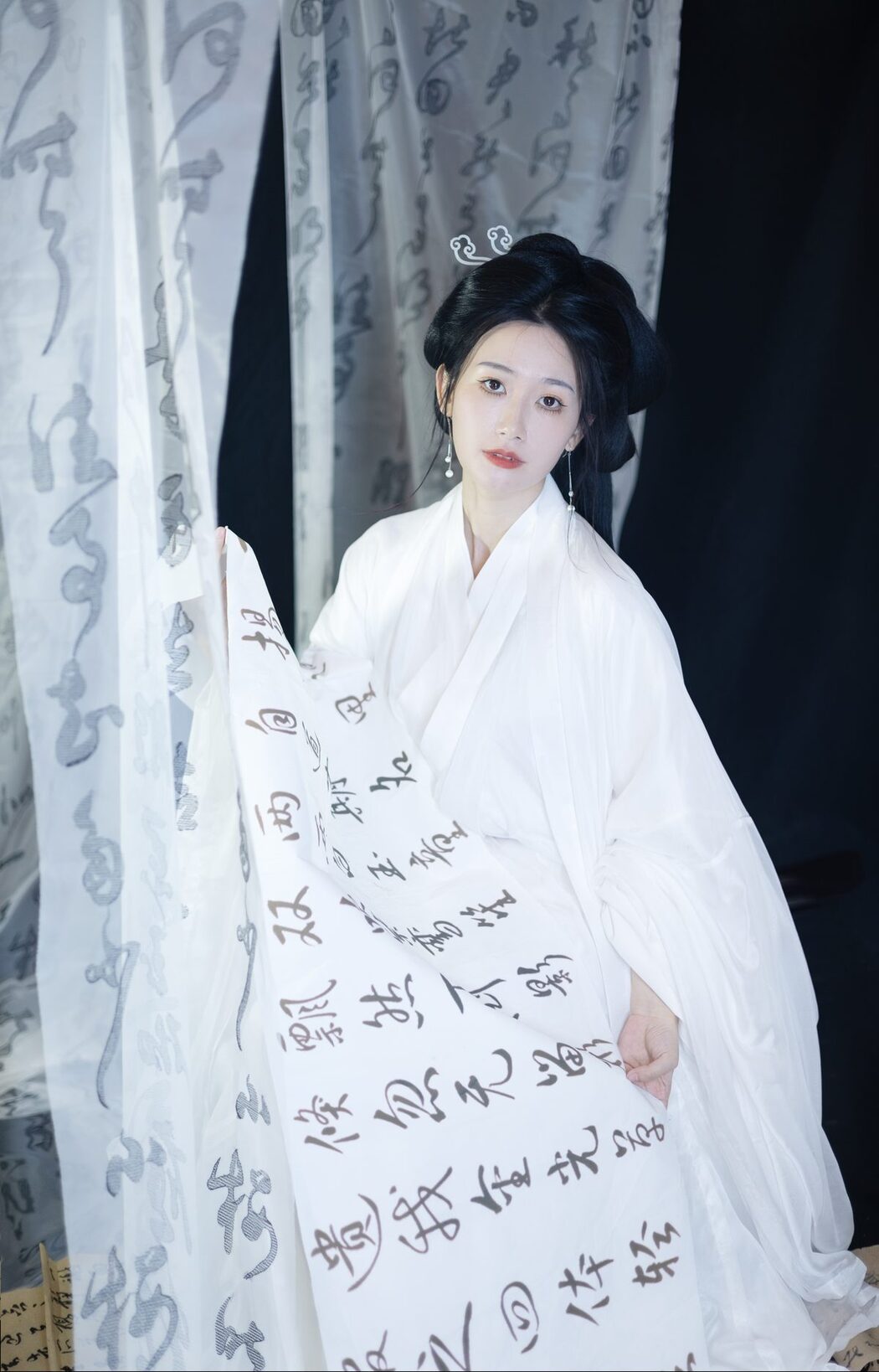 YiTuYu艺图语 Vol.5168 Zhi Shi