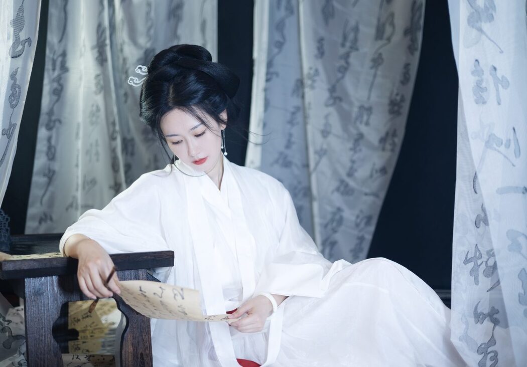 YiTuYu艺图语 Vol.5168 Zhi Shi