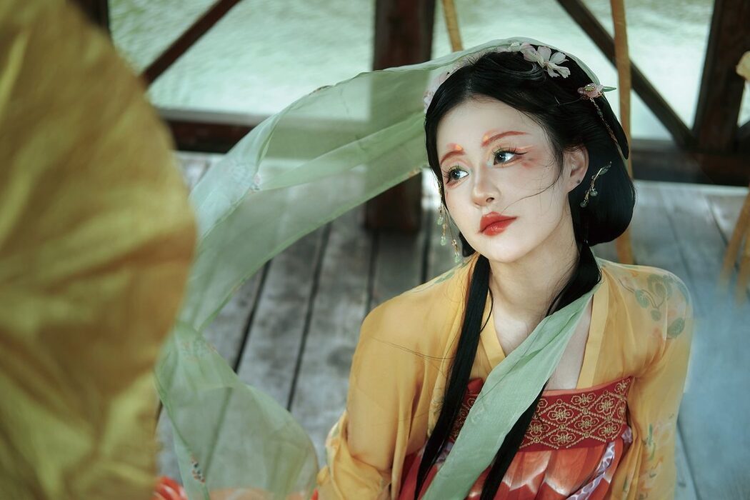 YiTuYu艺图语 Vol.5143 Yue Bai Xing Xi