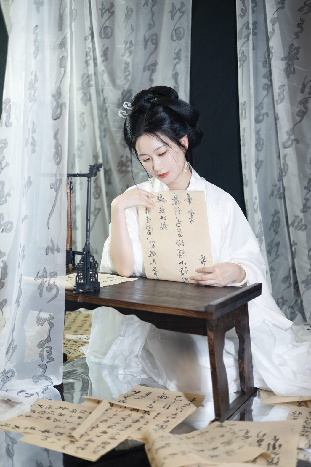 YiTuYu艺图语 Vol.5168 Zhi Shi